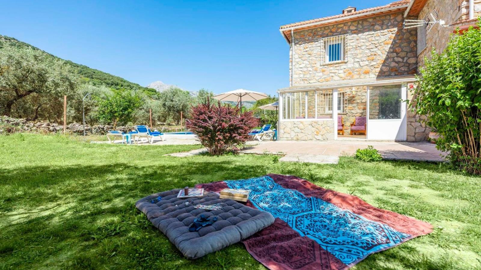 Casa Rural El Ciruelo Loco Alfarnate By Ruralidays Alfarnatejo Exterior foto